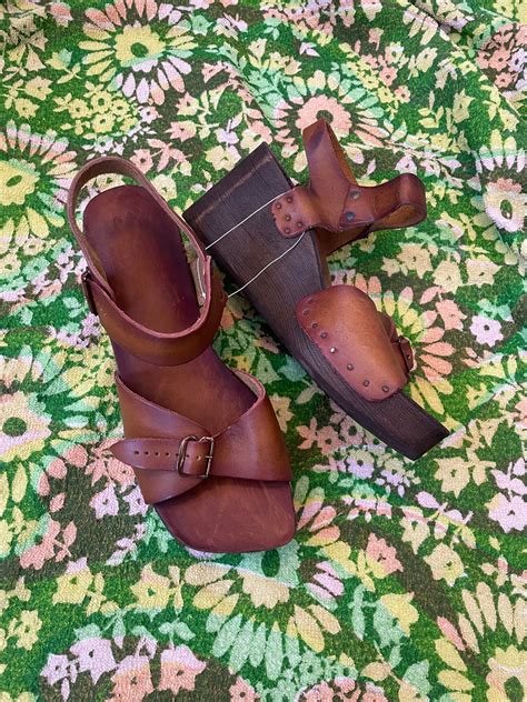 Vintage S Brown Leather Wooden Platform Wedge Sandals S