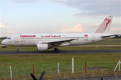 TS IMM TS IMM Tunisair TU TAR Airbus A320 211 C N 975 Flickr