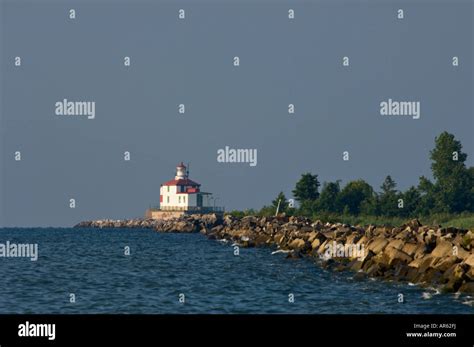 Ashtabula Lighthouse and Breakwater on Lake Erie Ashtabula Ohio Stock ...