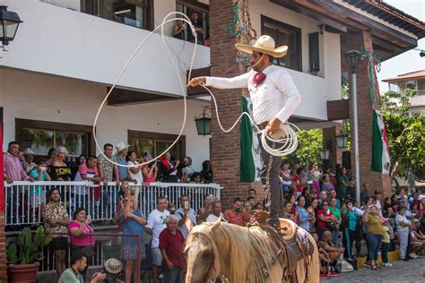 Pv Se Engalana Nuevamente Con El Tradicional Desfile Charro Meridiano Mx