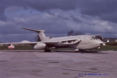 Victor K2 Xh669 57 Sqn Raf Leuchars 5 Mar 84 Martin Flickr