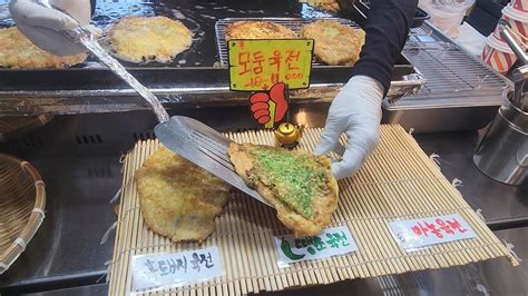 고소하고 찰진 육전의 맛 바로바로 구워 더 맛있는 제주 동문 야시장의 흑돼지 육전 KOREAN STREET FOOD