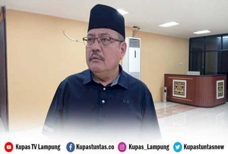 Kupas Tuntas 22 Bus Milik Pemprov Mangkrak Watoni Ada Pembiaran