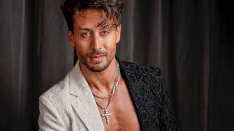 Tiger Shroff Reveals He Found His First Girlfriend When He Was 25