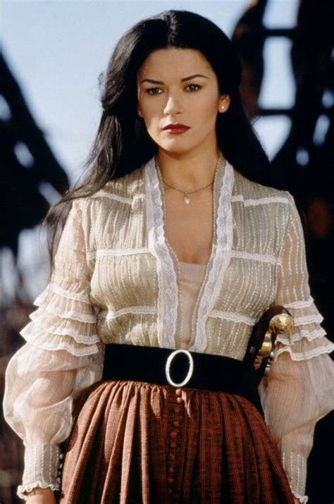 Catherine Zeta Jones In Mask Of Zorro Her Costume Is Pretty Directly