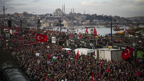 Demonstracije U Istanbulu Protiv Terorizma Radni Ke Partije Kurdistana