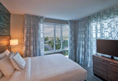 TOWNEPLACE SUITES BY MARRIOTT MIAMI AIRPORT