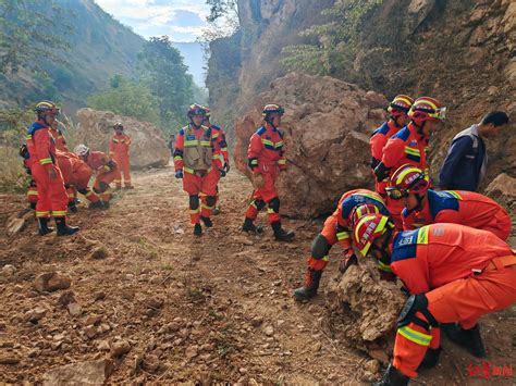 云南保山52级地震3人轻伤，已转移群众11090人，震中瓦窑镇部分房屋有裂痕地震云南省消防新浪科技新浪网