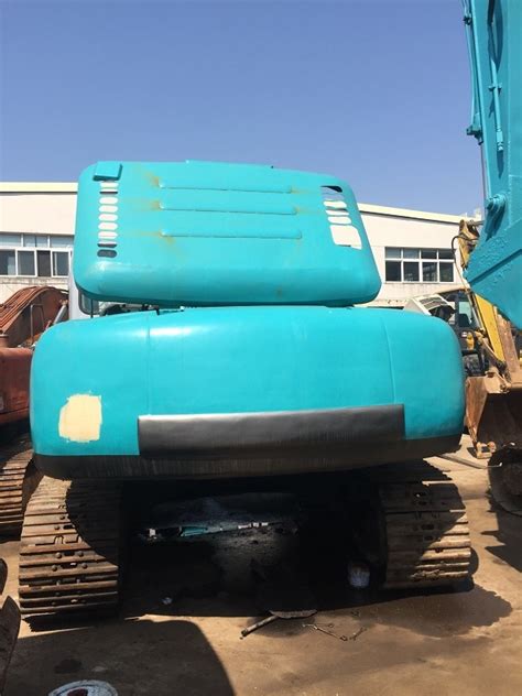 Used Japan Original Kobelco Sk200 5 Hydraulic Excavator China Japan