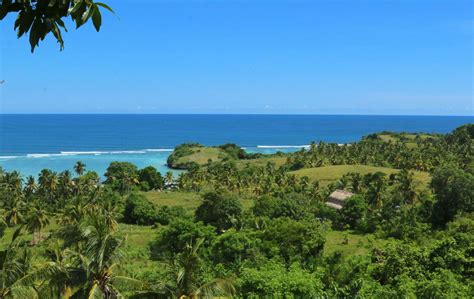 Sumba surfing - Sumba Surf Camp