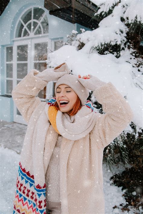 Zimowa Sesja Na Niegu We Dwoje Ania Mioduszewska Fotografia