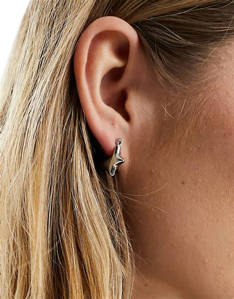 Designb London Chunky Star Huggie Earrings In Silver Asos