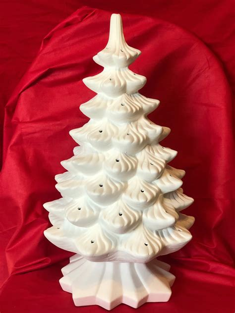 Very Rare Ceramic Atlantic Molds Ornament Christmas Gift Tree And Base