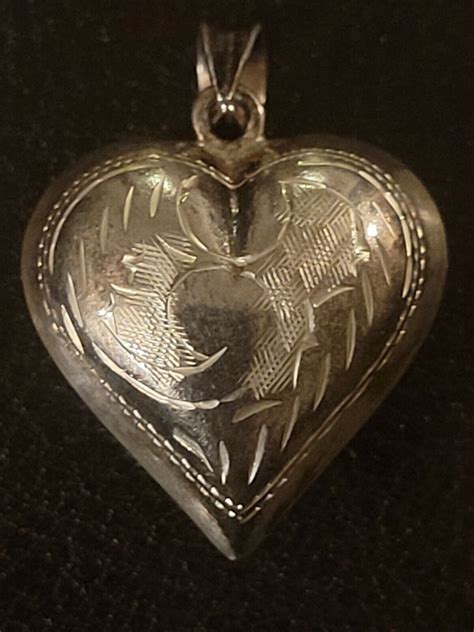 Puffy Heart Pendant Aterling Silver Vintage Etched Gem