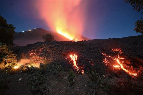 Guatemalas Pacaya Volcano Continues Erupting After 50 Days Earth