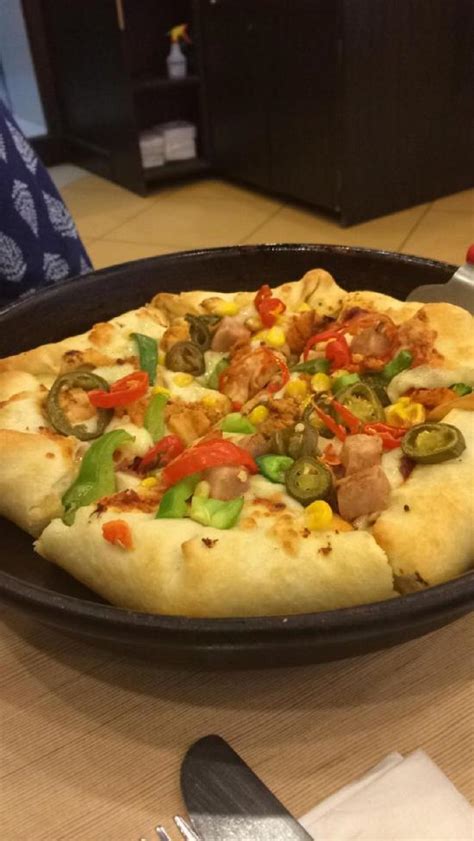 Pizza Hut Mumbai Murzban Rd Restaurant Menu And Reviews