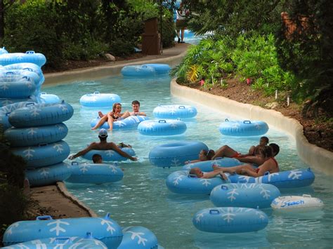 Bonao Internacional DISNEY BLIZZARD BEACH UN PARQUE ACUATICO