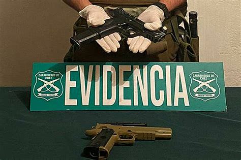 Carabineros De Linares Detienen A Dos Sujetos Por Portar Elementos