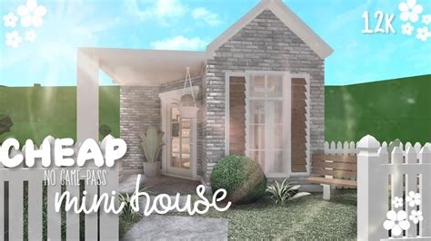 How To Make An Aesthetic Small Bloxburg House - My Bios