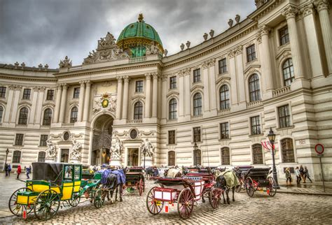 Vienna Hofburg Palace | HDR creme