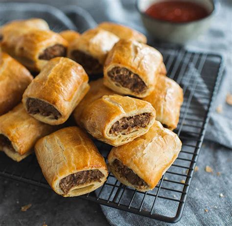 Sausage Rolls Full Size Mini Piemates