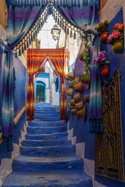 Morocco Chefchaouen Una T Pica Calle Azul De La Medina Fotograf A