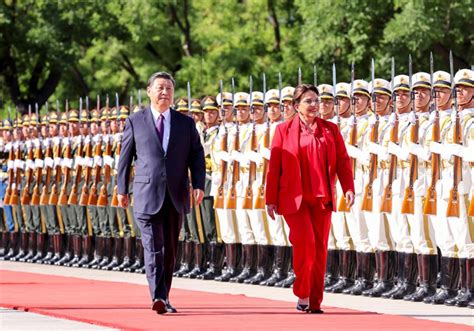 Xi Jinping S Entretient Avec La Pr Sidente Du Honduras