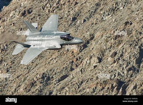 Lockheed Martin F-35A Lightning II Joint Strike Fighter (Stealth ...