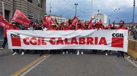 Manifestazione A Napoli Contro L Autonomia Differenziata CGIL In