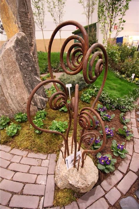 Unique Yard Ornaments Foter Metal Garden Art Garden Art Sculptures