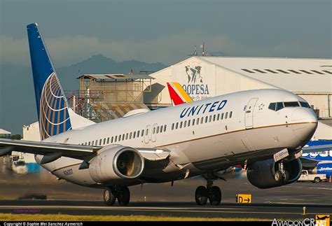 N36207 United Airlines Boeing 737 824 AviacionCR Net