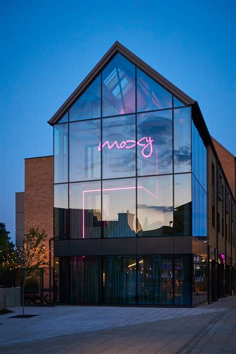 MOXY YORK WINS ITS FIRST-EVER YORK DESIGN AWARDS 2022 - Hotel Co 51