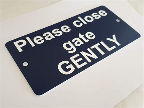 Store Laser Engraved Please Keep Gate Clear Plastic Sign Home Fence