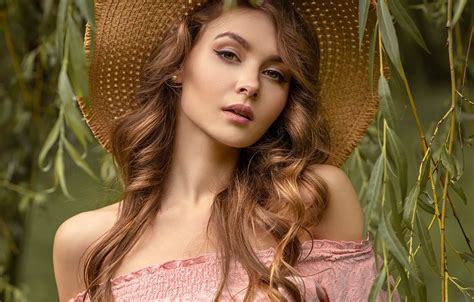 Wallpaper Look Leaves Branches Pose Model Portrait Hat Makeup