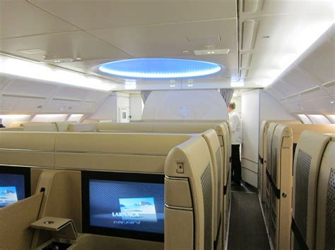 Etihad's Brand New Boeing 787 First Class Cabin Report - View from the Wing