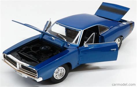 MAISTO 31387BL Scale 1 18 DODGE CHARGER R T COUPE 1969 BLUE MET