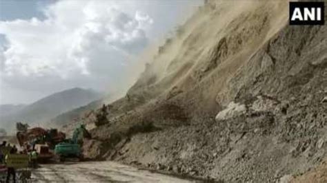 Landslide Hits Jammu Srinagar National Highway Heavy Rainfall Expected