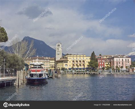 Riva on the north shore of Lake Garda — Stock Editorial Photo ...