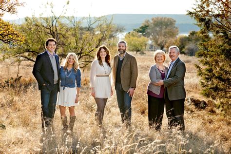 All grown up | family photos with adult kids | Stacie Tatum Photography
