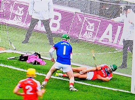 Gaa Fans Fume As All Ireland Final Marred After Oloughlin Gaels Denied 100 Goal By Officials