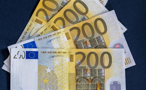 Ayuda De Euros Qui Nes Pueden Solicitar Los Euros D Nde Pedir