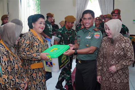 Komandan Pusat Kesenjataan Artileri Medan Melakukan Kunjungan Kerja Di