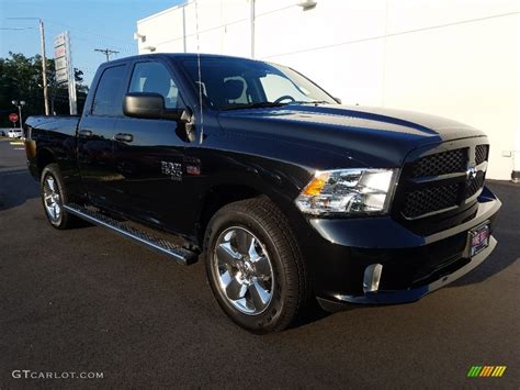 2019 Brilliant Black Crystal Pearl Ram 1500 Classic Express Quad Cab 4x4 129017717 Gtcarlot