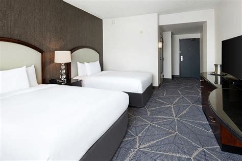 Rooms and Suites - Hilton Atlanta Downtown Hotel