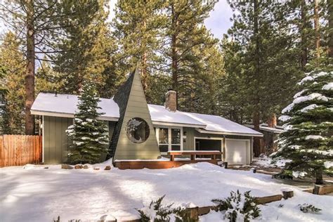 Cozy and Cool Cabin Vacation Rentals in Lake Tahoe | Cheapism.com