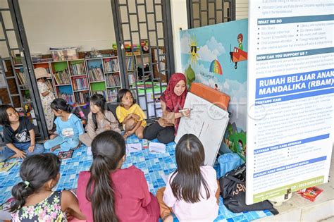 Belajar Dan Berlibur Di Rumah Belajar Anak Mandalika Antara Foto