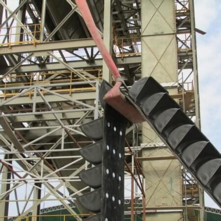 bucket belt elevators for cement silos 25m height cap 250m3 h Perù