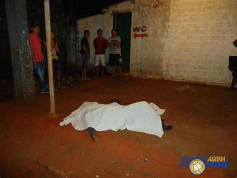 Homem Assassinado E Outro Baleado Enquanto Bebiam Em Bar Portal Top