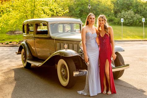 Best of 2023 prom photos: How did they get to prom? It’s not just limos ...