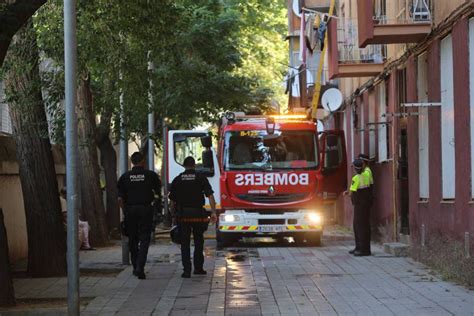 Dos Germans De Quatre I Sis Anys Moren En Un Incendi A Barcelona